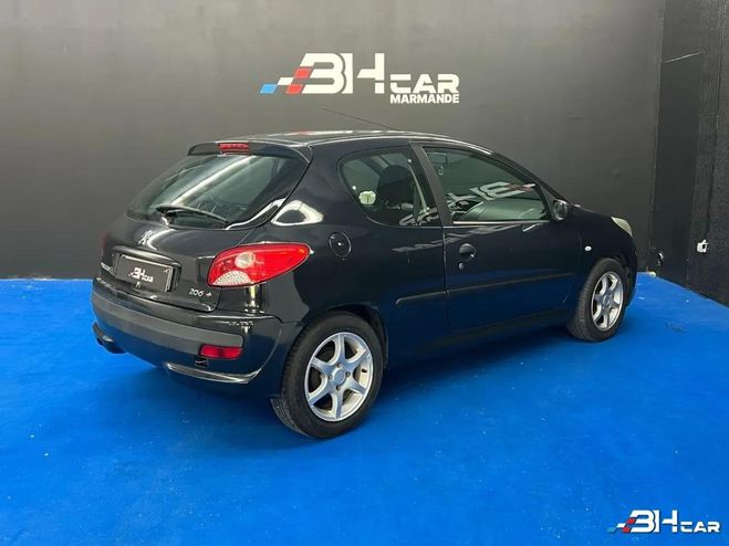 Peugeot 206+ Plus (3 portes) 1.1L Essence 60ch Urban  Gris de 2011
