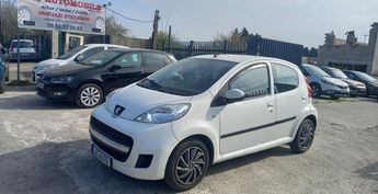  Voir d&eacute;tails -Peugeot 107 1.0 68 TRENDY 2-TRONIC 5 PORTES &agrave; Linas (91)