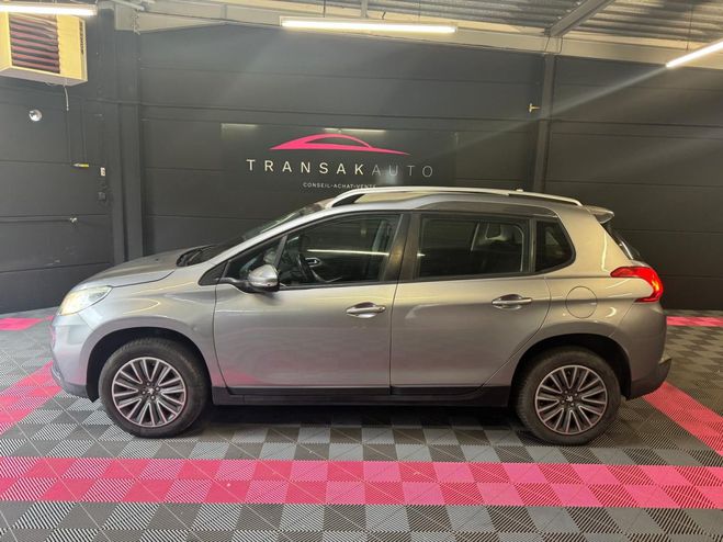 Peugeot 2008 1.2 82ch BVM5 Active / Suivi / Distribut Gris de 2015