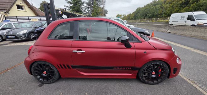 Fiat 500  rouge de 2018