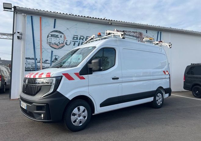 Renault Master 39950 ht L2H2 150cv Atelier   Porte-�che Blanc de 2025