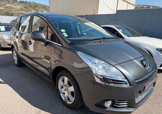 Peugeot 5008 1.6 HDI 112 Fap Premium Pack 7PL Gris de 2010