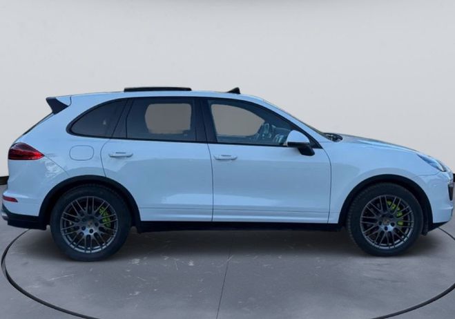 Porsche Cayenne s e-hybrid 3.0 416ch Blanc de 2016