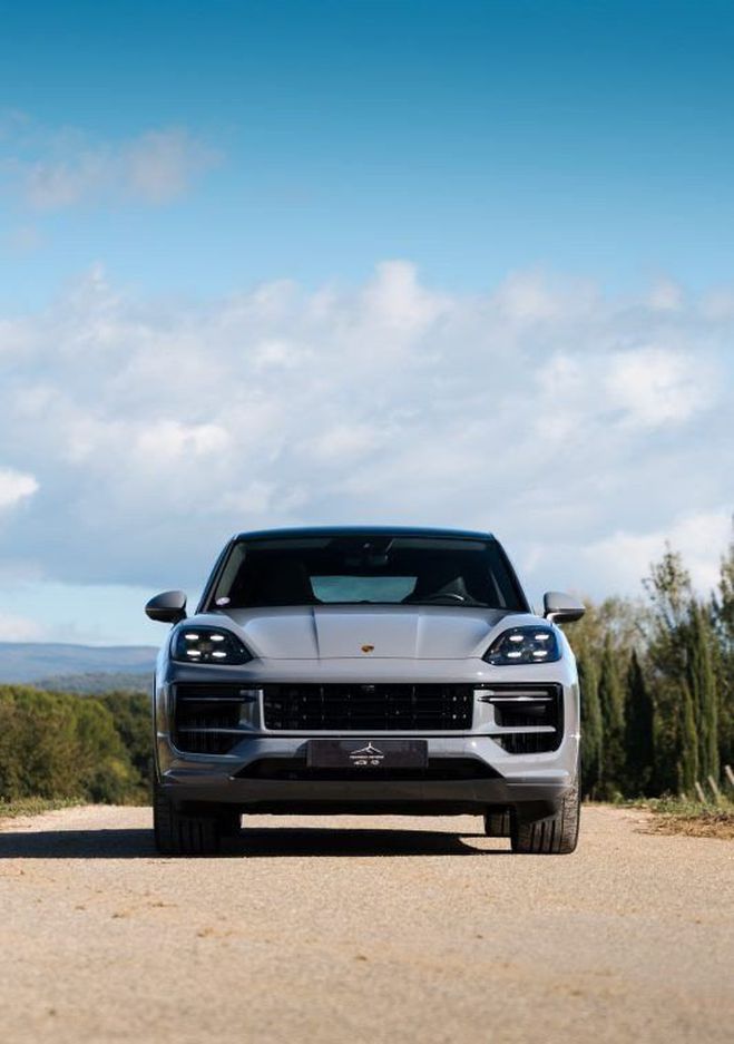 Porsche Cayenne 3.0 v6 e-hybrid coupe Gris de 2024