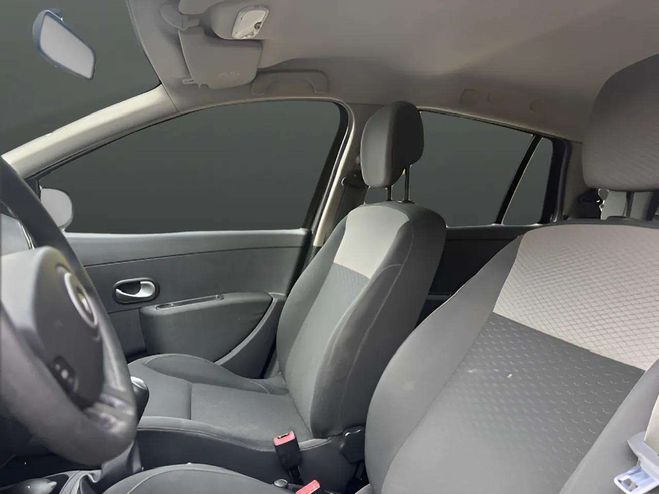 Renault Clio 1.5 DCI 85CH TOMTOM NOIR de 2009