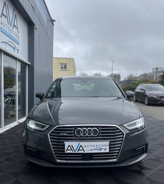 Audi A3 Sportback 40 e-tron 204ch Design luxe S  GRIS de 2018