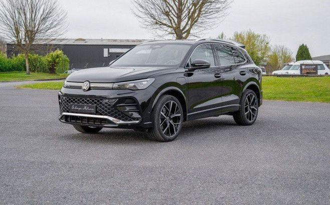 Cliquer pour voir la photo suivante Volkswagen Tiguan EHYBRID R-LINE | TOIT OUVRANT PACK ASSIS Noir de 2024