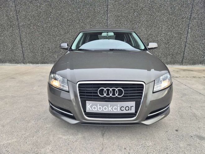 Audi A3 Sportback 1.6 TDi e Attraction Start-Sto Gris M�tallis� de 