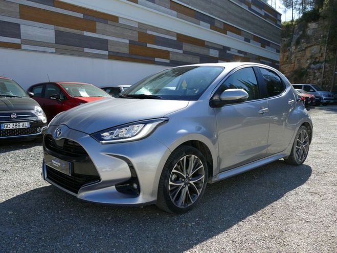 Toyota Yaris HYBRIDE MY22 116 Ch ICONIC E-CVT 5 PORTE Gris de 2022