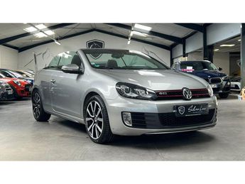  Voir d&eacute;tails -Volkswagen Golf GTI CABRIOLET 2.0 16V TURBO TSI 210 / BO &agrave; Saint-Laurent-du-Var (06)