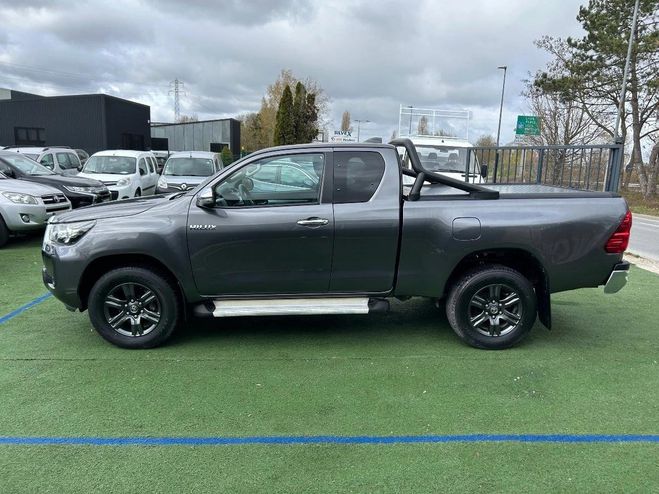 Toyota Hilux XTRA CABINE (28.990 HT) 2.4 D4D 150 LEGE Gris de 2022