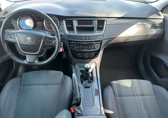 Peugeot 508 access 1.6 hdi 115ch Blanc de 2011
