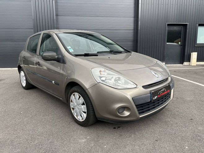 Renault Clio III (B/C85) 1.5 dCi 70ch Business 5p BEIGE de 2010