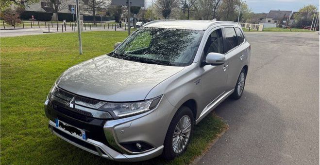 Mitsubishi Outlander twin motor intense 4wd Gris de 2018