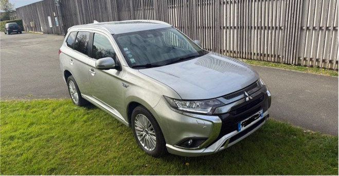 Mitsubishi Outlander twin motor intense 4wd Gris de 2018
