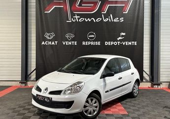  Voir d&eacute;tails -Renault Clio 1.4 16v 98ch Authentique 5p &agrave; Pulnoy (54)