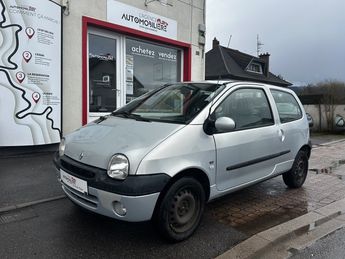  Voir d&eacute;tails -Renault Twingo I Phase 2 1.2 i 75cv Luxe Privil�ge &agrave; Sainte-Marguerite (88)