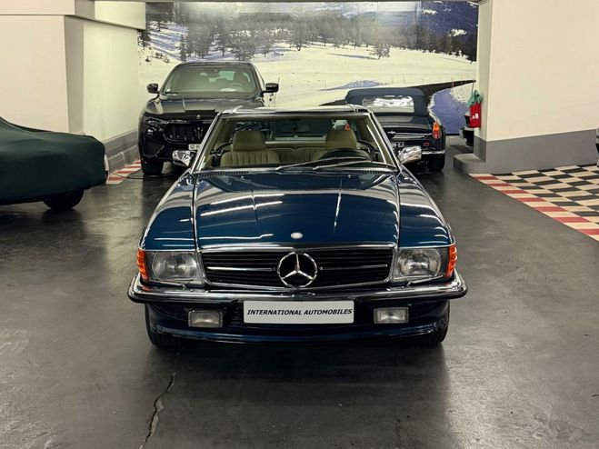 Mercedes Classe SL 500 R107 bleu de 1989