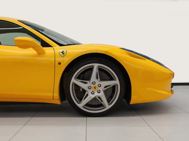 Ferrari 458 Italia 4.5l V8 570 ch / GIALLO TRIPLO ST GIALLO TRIPLO STRATO de 2011