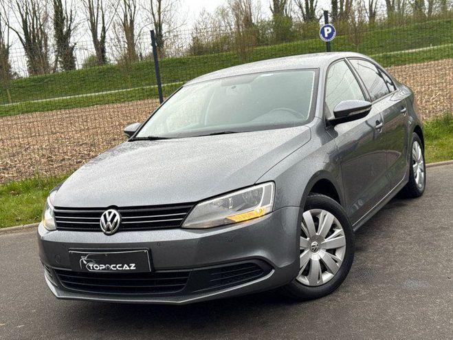 Volkswagen Jetta 1.2 TSI 122CH TRENDLINE * 77.00KM * 2014 GRIS de 2014