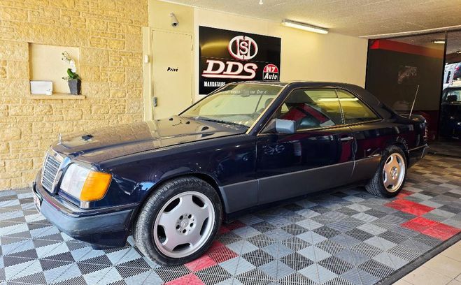 Mercedes 300 CE C124 12V EN L ETAT ROULANTE Bleu Fonc� de 1990