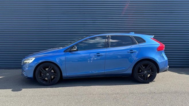 Volvo V40 D4 2.0 190 ch R-Design BVA / Toit pano / Bleu de 2016