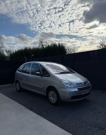  Voir d&eacute;tails -Citroen Xsara Picasso 1,6i 110Ch &agrave; Flers-en-Escrebieux (59)