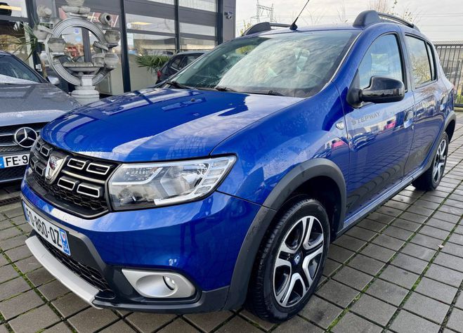 Dacia Sandero 2 0.9i - 12V TURBO TCE 90 15 ANS Rouge M�tallis� de 2020