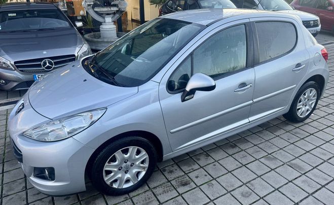 Peugeot 207 1.4E 90CH PREMIUM 2-TRONIC Gris M�tallis� de 2009