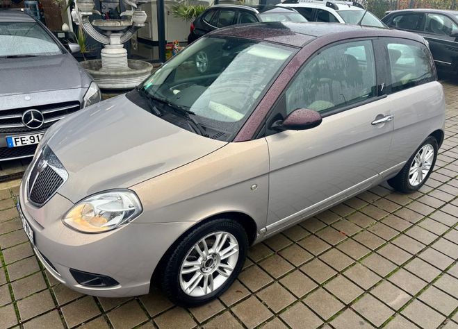Lancia Ypsilon 1.3 MULTIJET PLATINO 16V 75 ELEFANTINO Beige M�tallis� de 2007