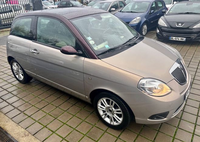Lancia Ypsilon 1.3 MULTIJET PLATINO 16V 75 ELEFANTINO Beige M�tallis� de 2007