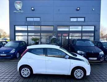  Voir d&eacute;tails -Toyota Aygo II 1.0 VVT-i 72ch x-clusiv x-shift 5p MY &agrave; Nouvoitou (35)