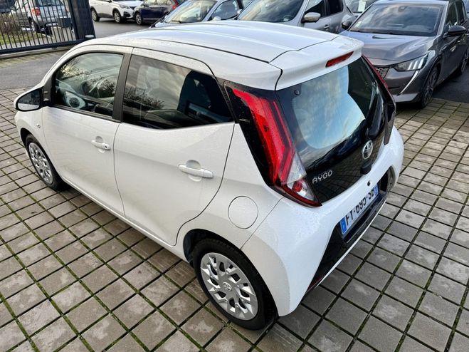 Toyota Aygo II 1.0 VVT-i 72ch x-clusiv x-shift 5p MY Blanc Laqu� de 2021