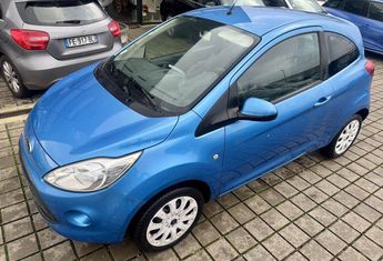  Voir d&eacute;tails -Ford KA 1.2 69ch Stop&Start Black Edition TITANI &agrave; Nouvoitou (35)