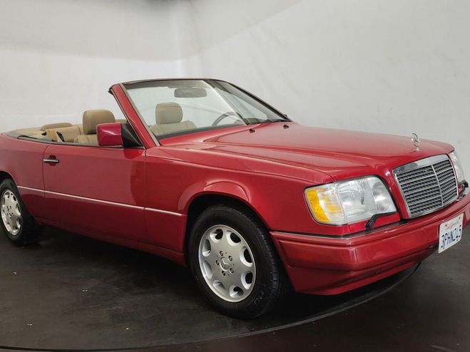 Mercedes Classe E E320 cabriolet Rouge de 1995