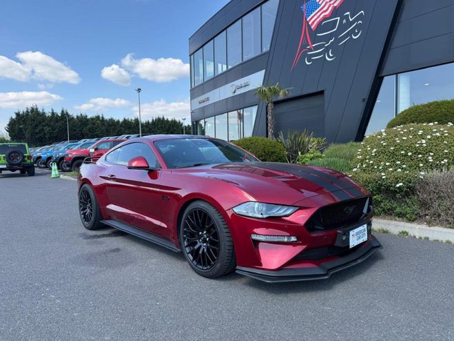 Ford Mustang GT fastback V8 5.0L Rouge grenat de 2018