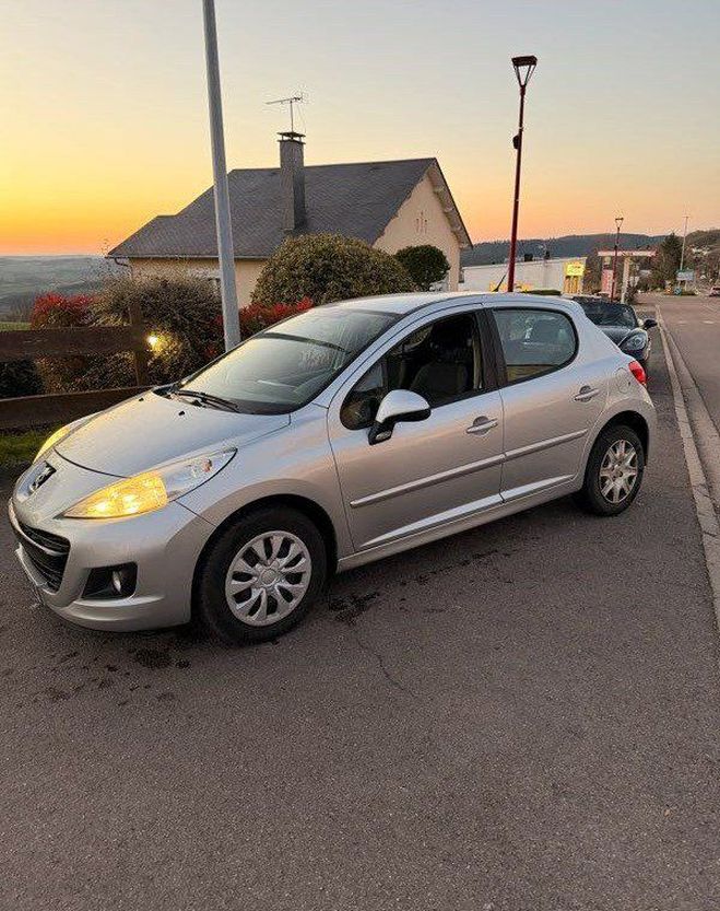 Peugeot 207 1.4 HDI 70 CV Gris de 2013