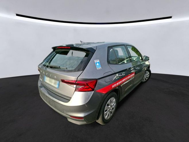 Skoda Fabia 1.0 MPI 80ch Active Gris de 2023