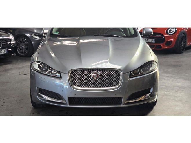 Jaguar XF 3.0i V6 KOMPRESSEUR 340 AWD 4X4 LUXE PRE GRIS de 2014