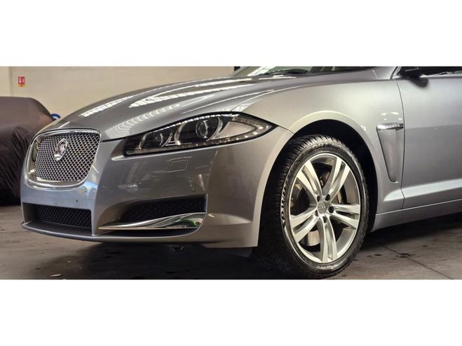 Jaguar XF 3.0i V6 KOMPRESSEUR 340 AWD 4X4 LUXE PRE GRIS de 2014