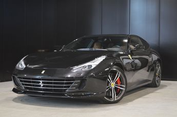  Voir d&eacute;tails -Ferrari GTC4 Lusso V12 6.0i 690 ch - 1 MAIN - NOIR / CUOIO &agrave; Lille (59)