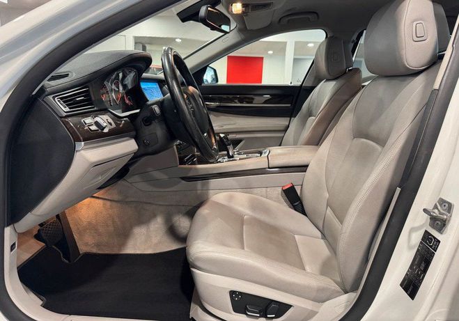 BMW Serie 7 750Li F02 4.4 V8 407ch BVA6 Blanc de 2009