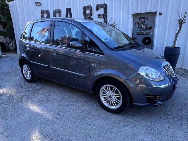 Lancia Musa 1.3 16V Multijet - 90 BERLINE Oro PHASE  GRIS FONCE de 2009