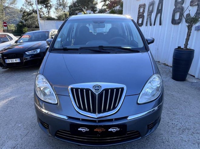 Lancia Musa 1.3 16V Multijet - 90 BERLINE Oro PHASE  GRIS FONCE de 2009