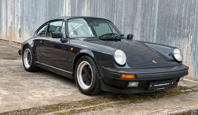 Porsche 911 Carrera 3.2 G50 Bleu Marine M�tallique Bleu de 1988