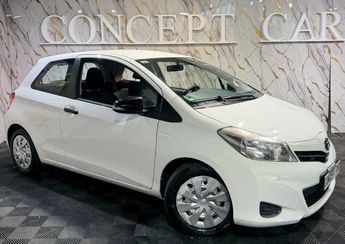  Voir d&eacute;tails -Toyota Yaris 1.0 VVT-i COOL &agrave; Saint-Maur-des-Foss�s (94)