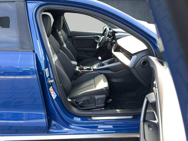 Audi A3 Limousine S line 30 TFSI LED/ACC/Nav/son Bleu M�tallique de 