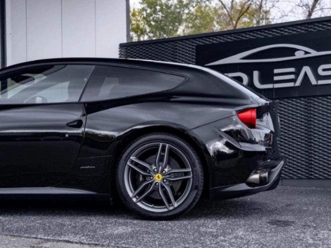 Ferrari FF V12 6.0 660ch Noir de 2012