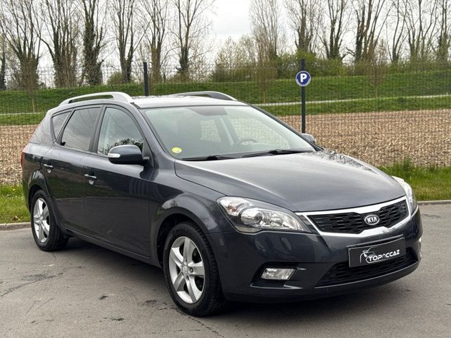 Kia Ceed d SW CEED 1.6 CRDI 115CH ACTIVE * 101.00 GRIS de 2012