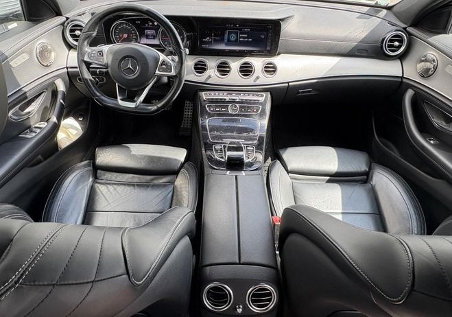 Mercedes Classe E E220d Pack AMG Suivi complet ( Burmester Gris de 2017